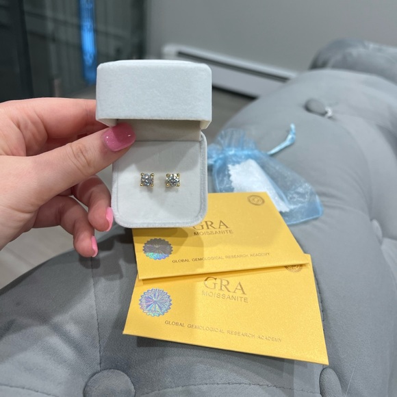 2ct moissanite stud earrings, yellow gold, item 040 - Picture 9 of 11